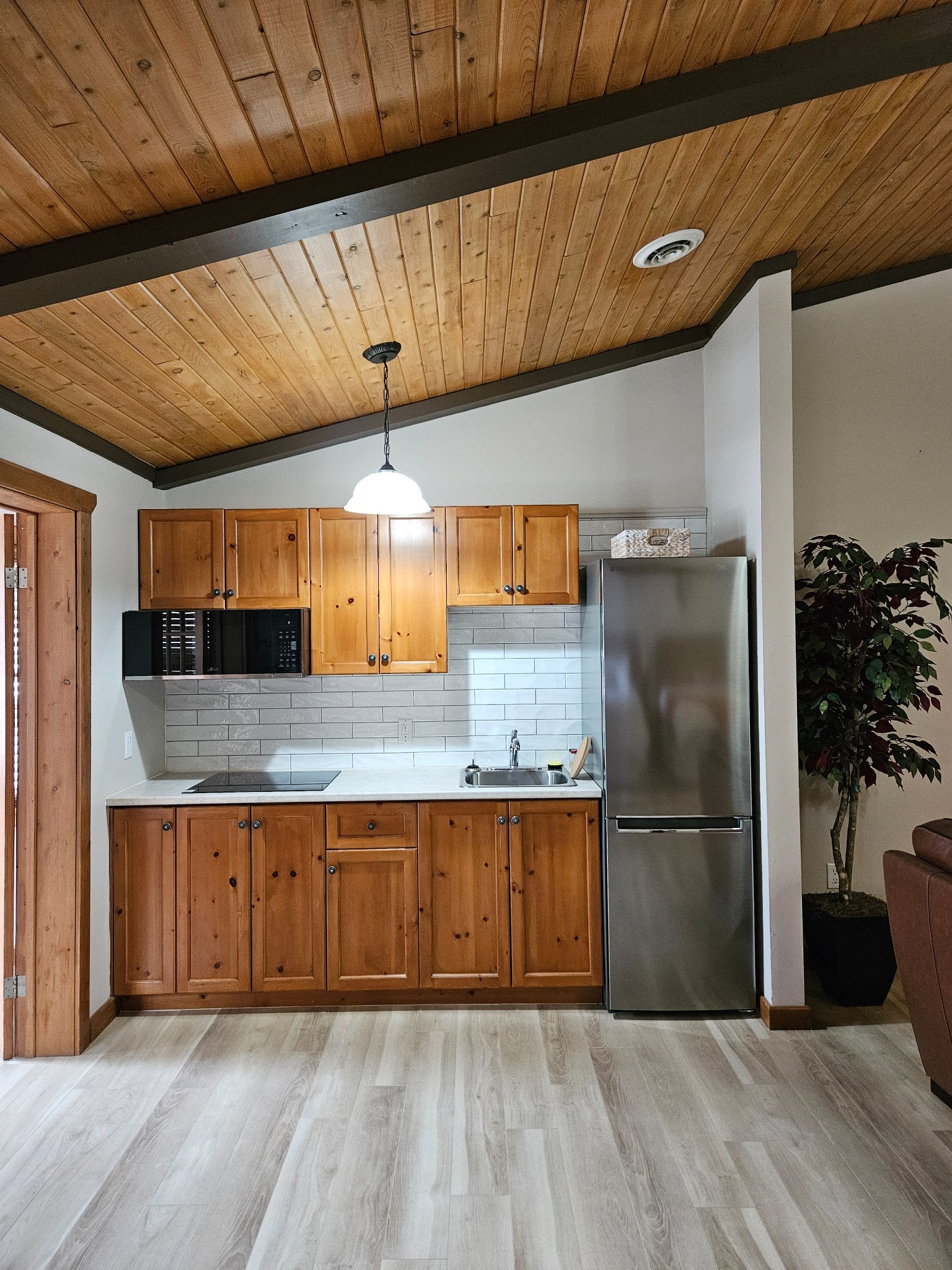 Open-Concept Chalet – Renovated